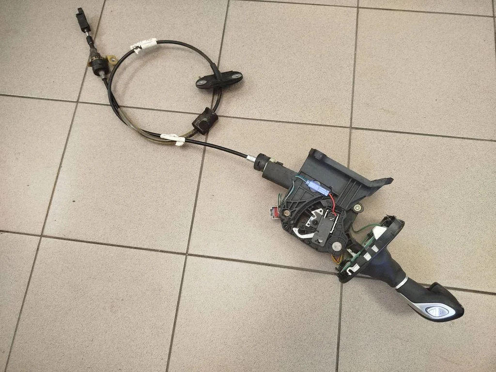 Gear selector mechanism DT1P7K004A