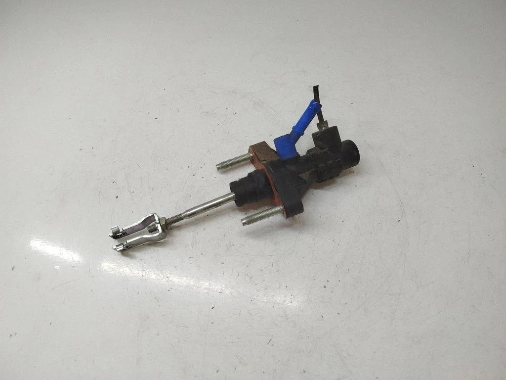 Clutch master cylinder