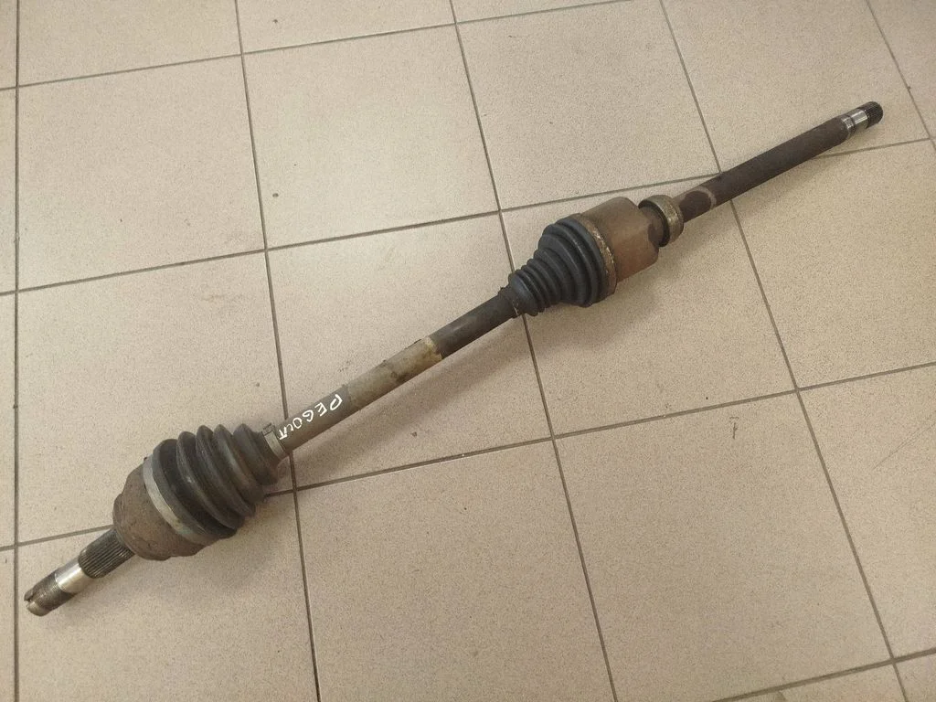 Front driveshaft – right