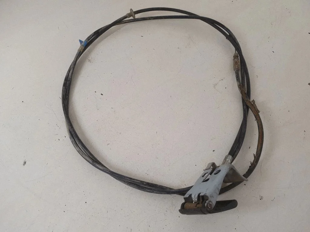 Engine bonnet/hood lock release cable
