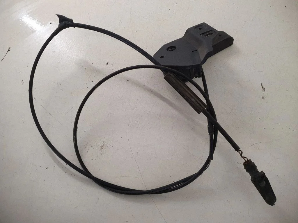Engine bonnet/hood lock release cable – Volkswagen Transporter - Caravelle T5 (2003-2015)