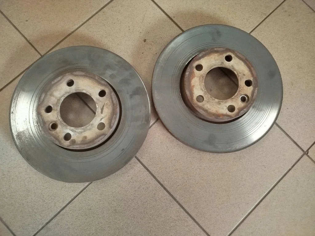 Front brake disc – Volkswagen Transporter - Caravelle T5 (2003-2015)