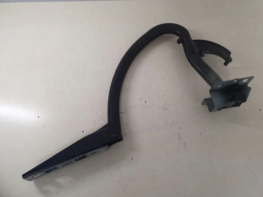 Tailgate/trunk/boot hinge – Audi A8 S8 D4 4H (2010-2016)