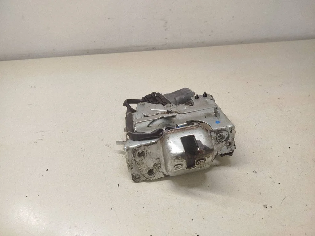 Tailgate/trunk/boot lock/catch/latch
