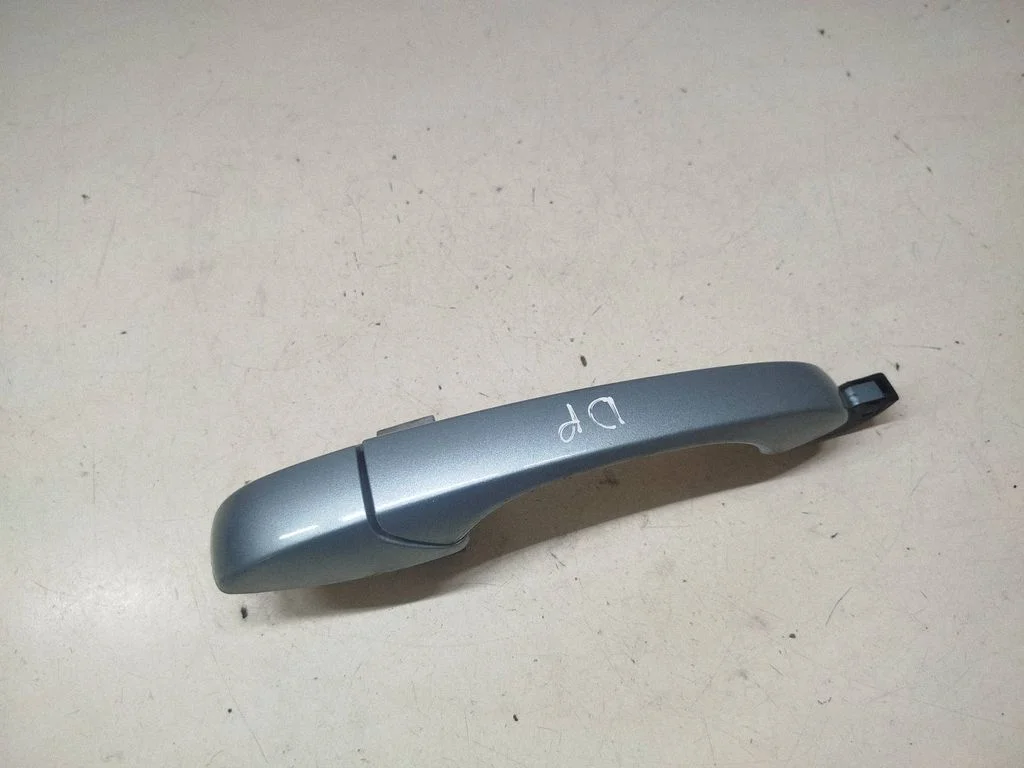 Front door exterior handle – right