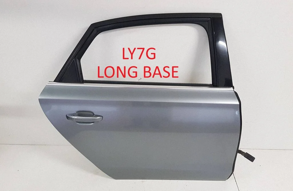 Rear door 4H4833052D