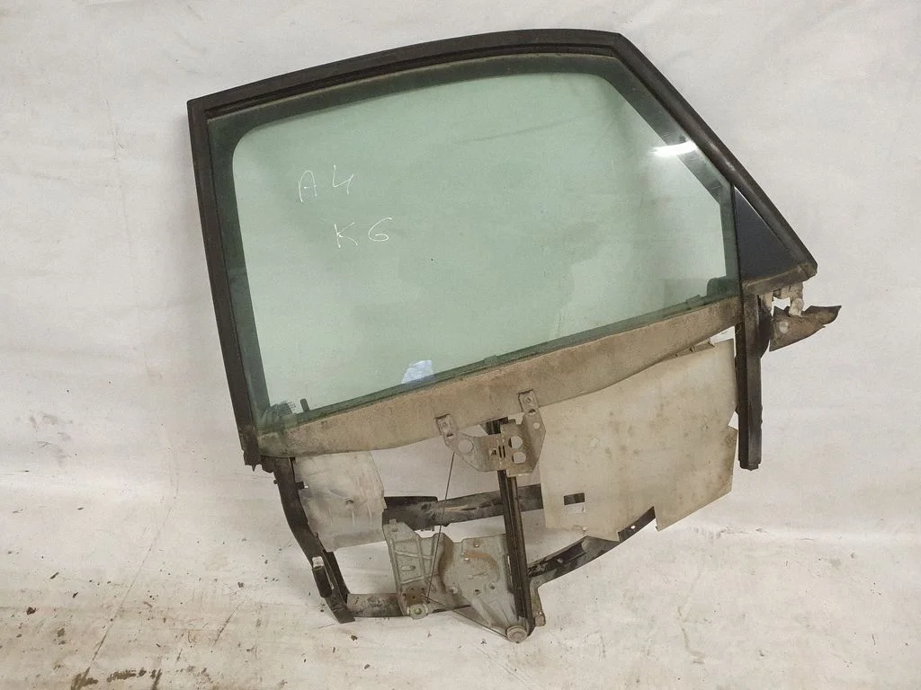 Mechaninis galinio lango pakėlimo mechanizmas