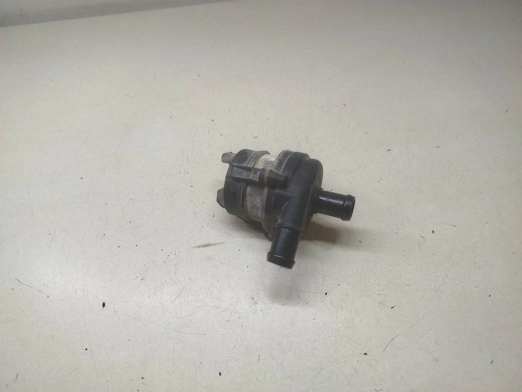 Elektriline lisatsirkulatsioonipump – Land Rover Range Rover Sport L494 (2013-)