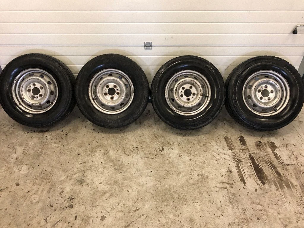 R15 plieninis štampuotas ratlankis (-iai)