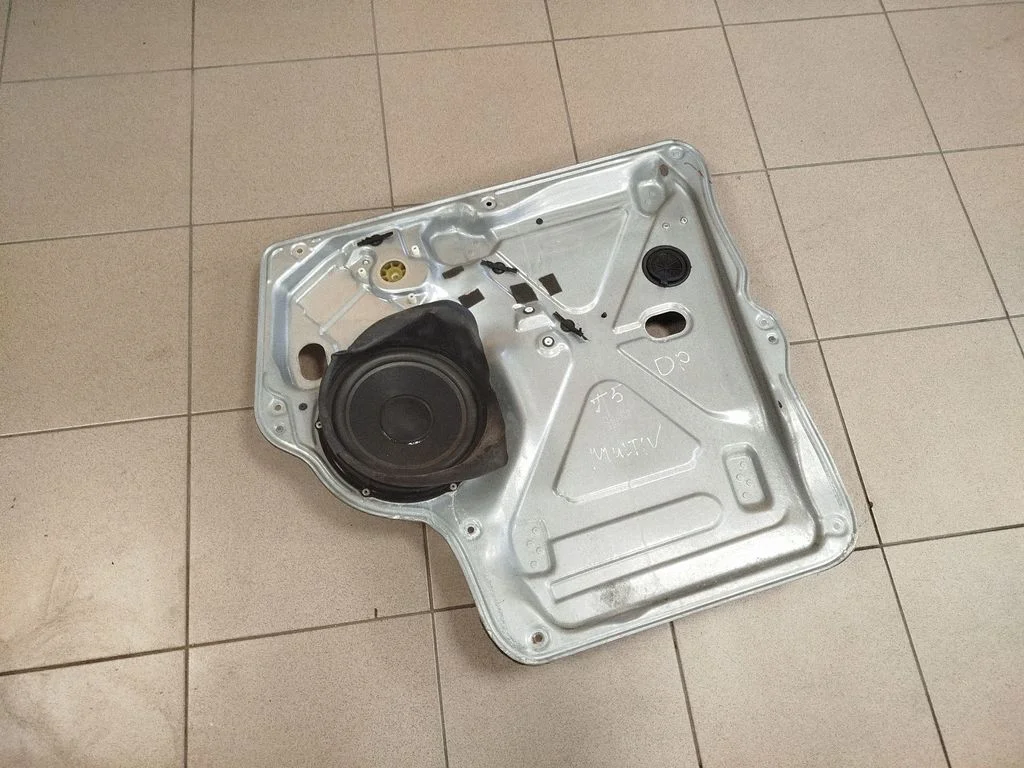 El. lango pakėlimo mechanizmas be varikliuko