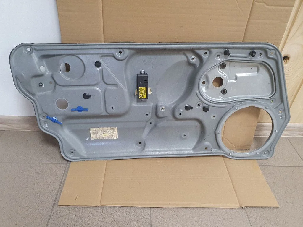 El. lango pakėlimo mechanizmas be varikliuko