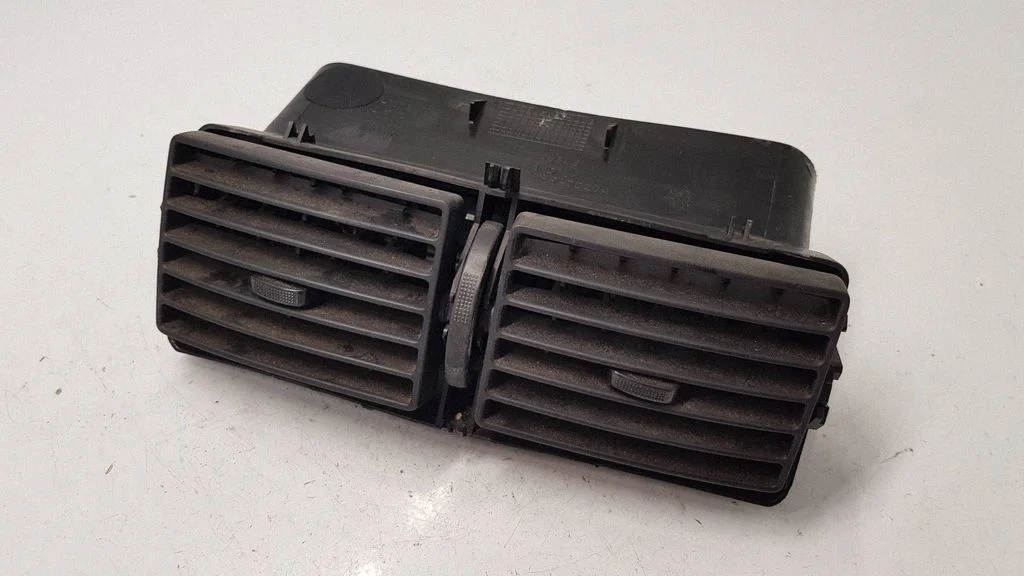 Dash center air vent grill 9634511177