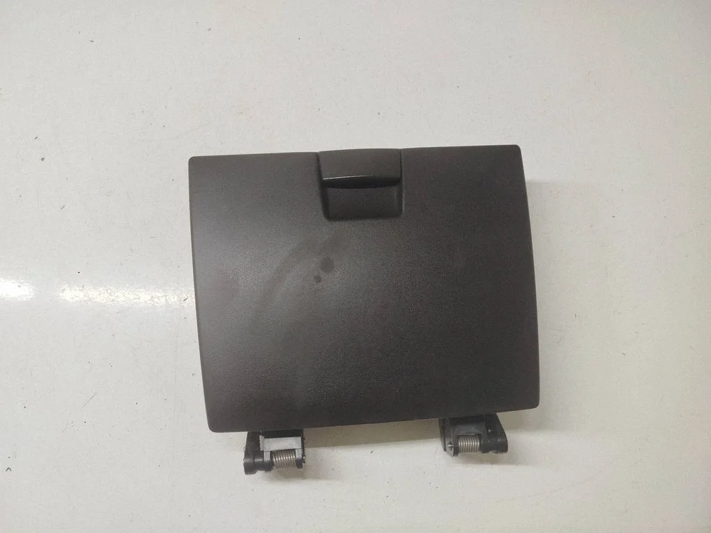 Glove box 847452B000