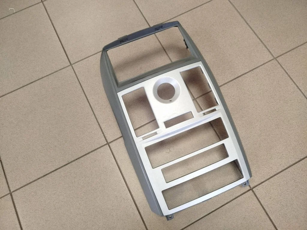 Panelės apdailos skydas (centrinis)