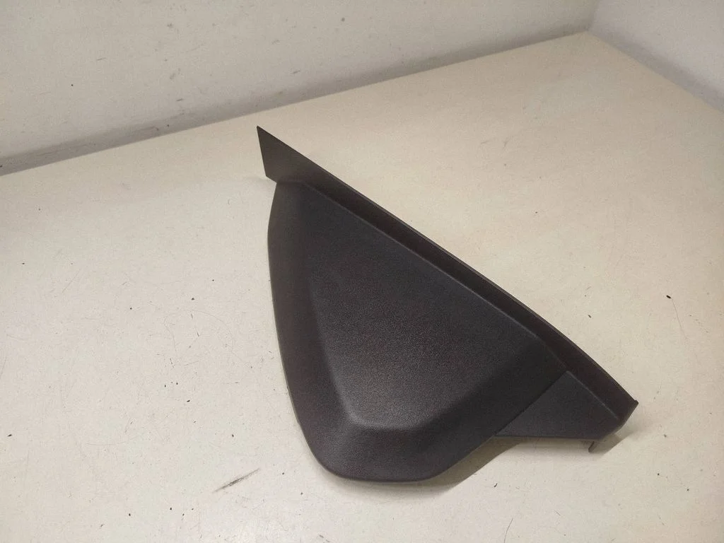 Dashboard side end trim FK7204481A