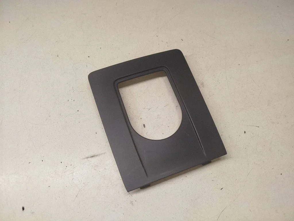 Käigukangi ümbrise viimistlus (plastik) FK72045K08A