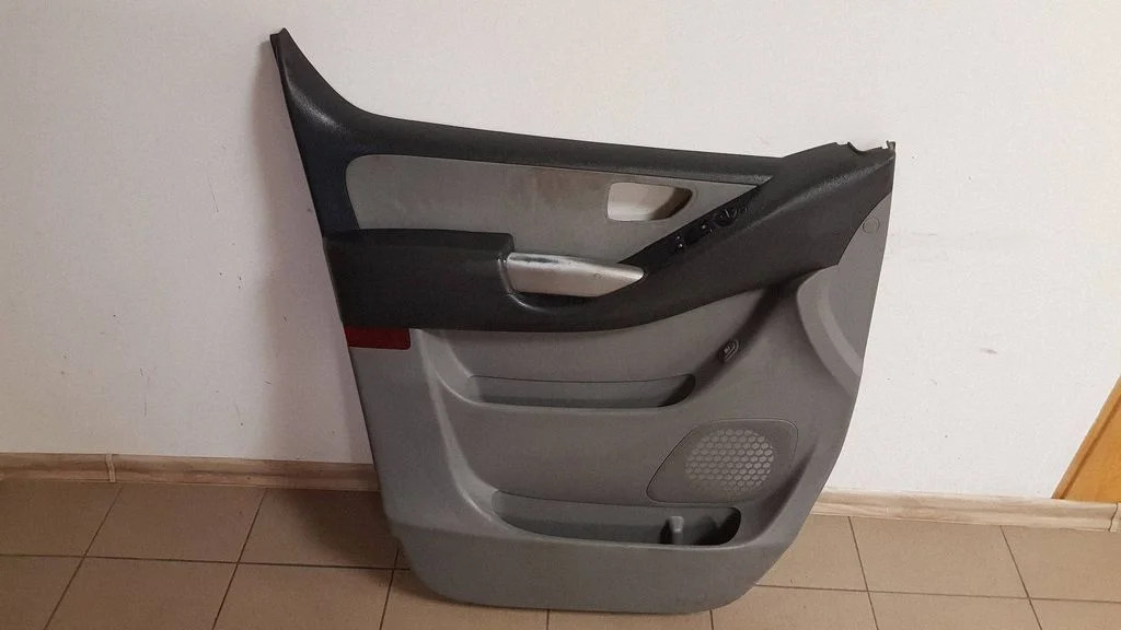 Front door card panel trim 823104h000