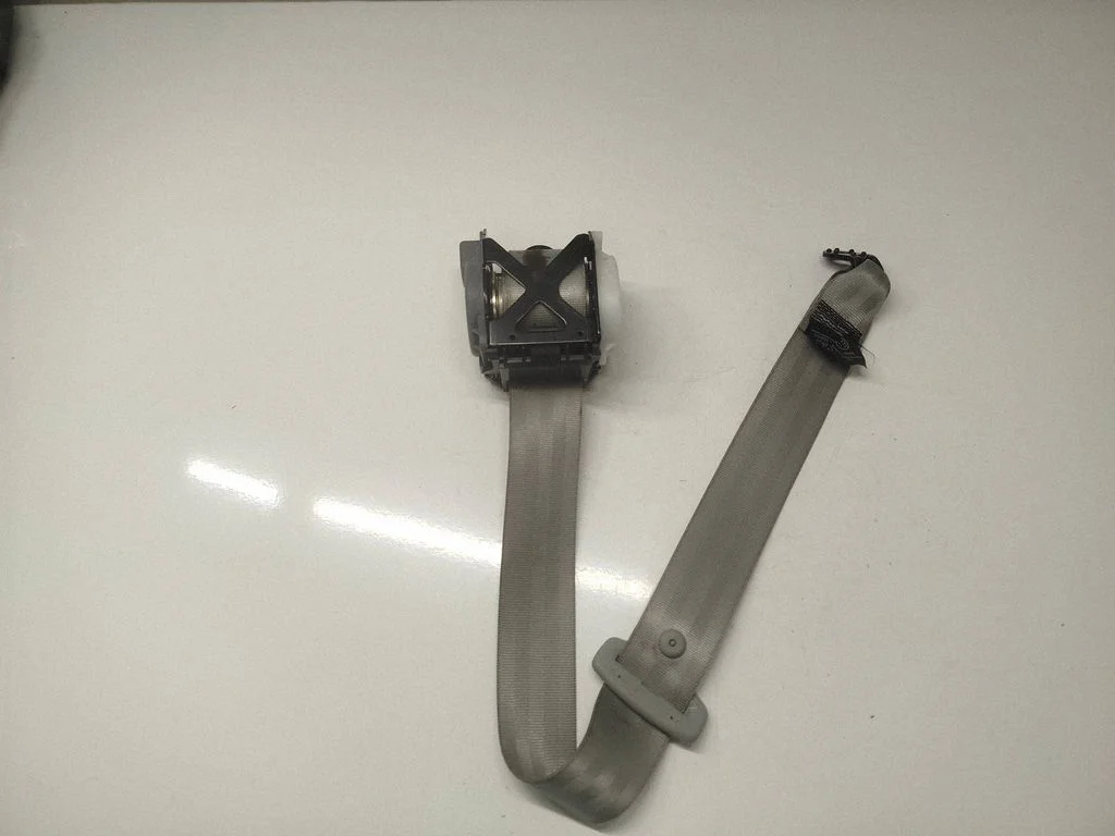 Middle seatbelt (rear) 4H0857807H