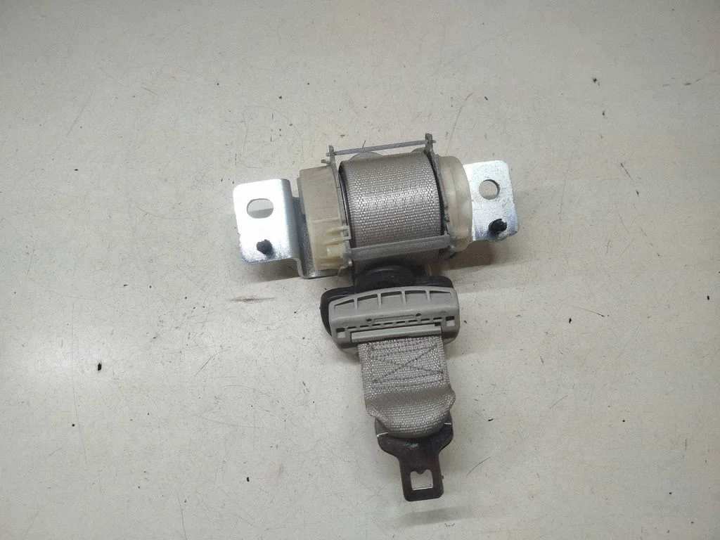 Middle seatbelt (rear) 0ZV841S3AA