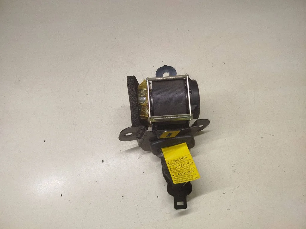 Middle seatbelt (rear) 615628300A