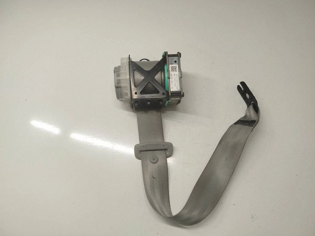 Rear seatbelt 4H0857805D