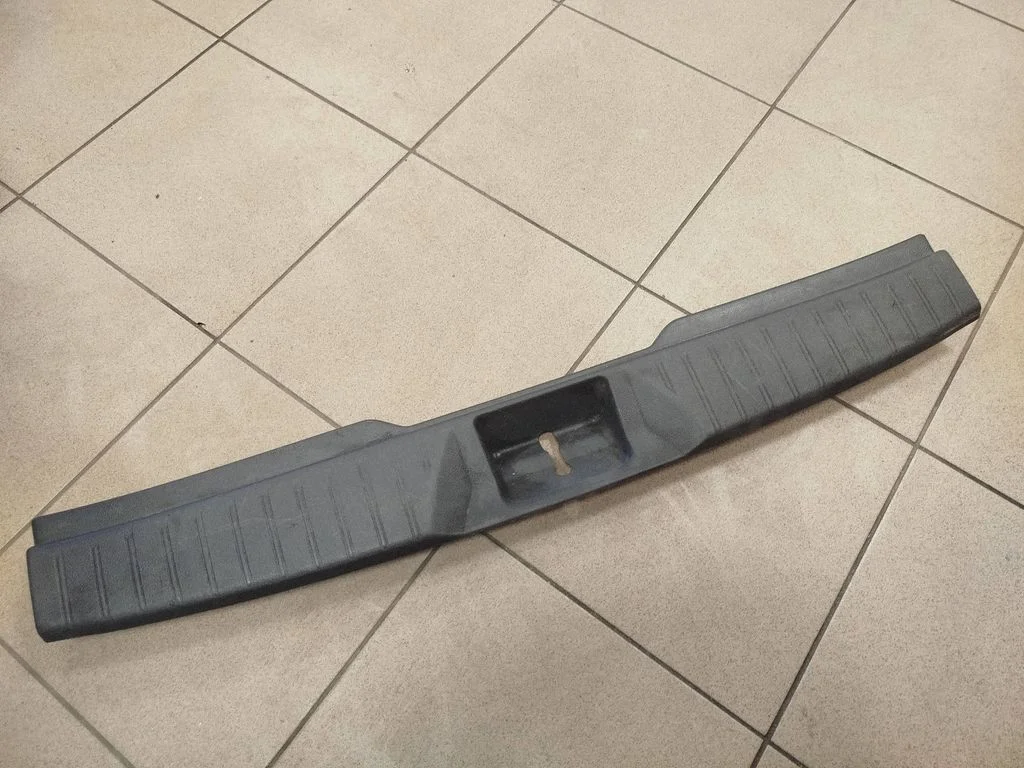 Osłona progu bagażnika 95073AL000
