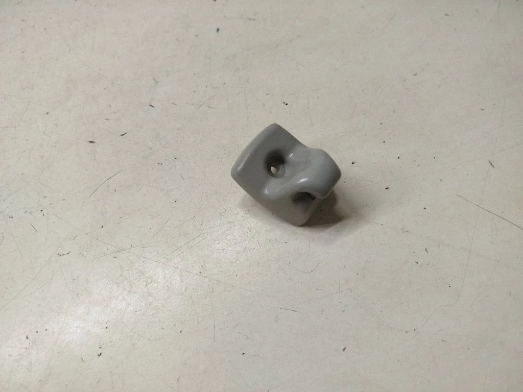 Sun visor clip/hook/bracket