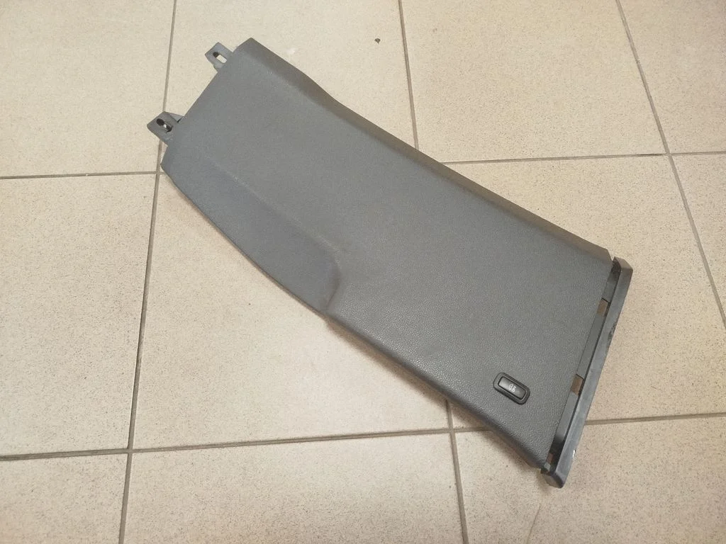 (B) pillar trim (bottom) 3G0867292B