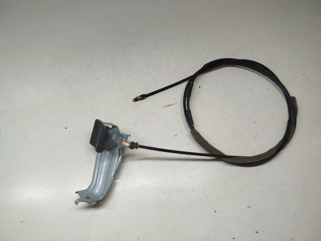 Engine bonnet (hood) release handle