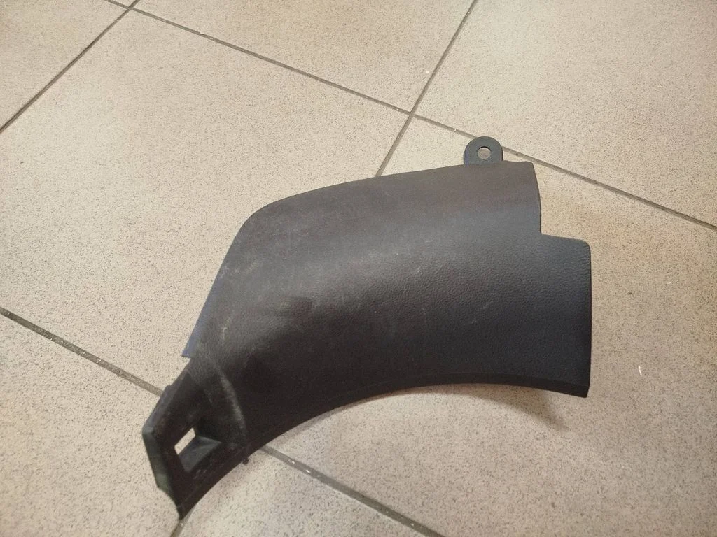 Front sill trim cover 94060AL000