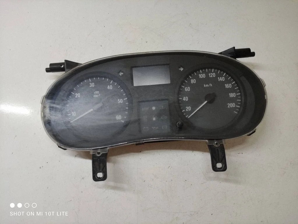 Speedometer (instrument cluster) – Opel Vivaro (2001-2014)