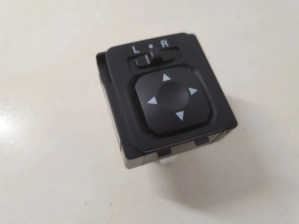 Wing mirror switch 183570