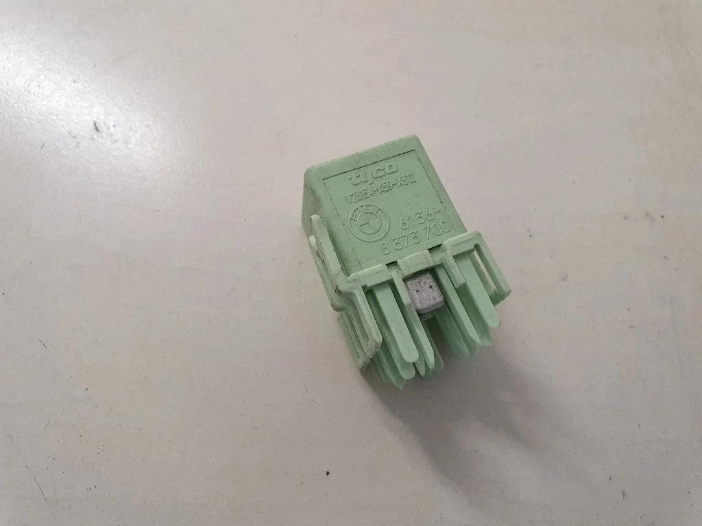 Other relay 8373700