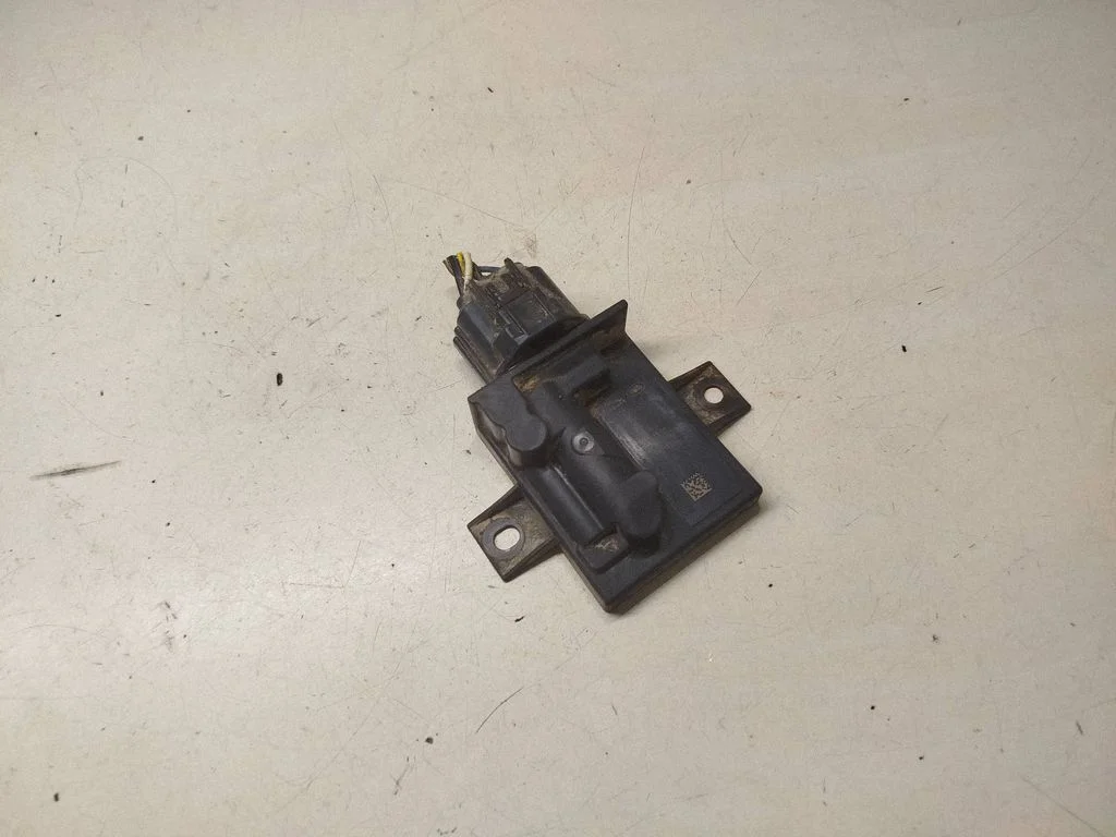Kütusepumba juhtplokk FK729D370AD
