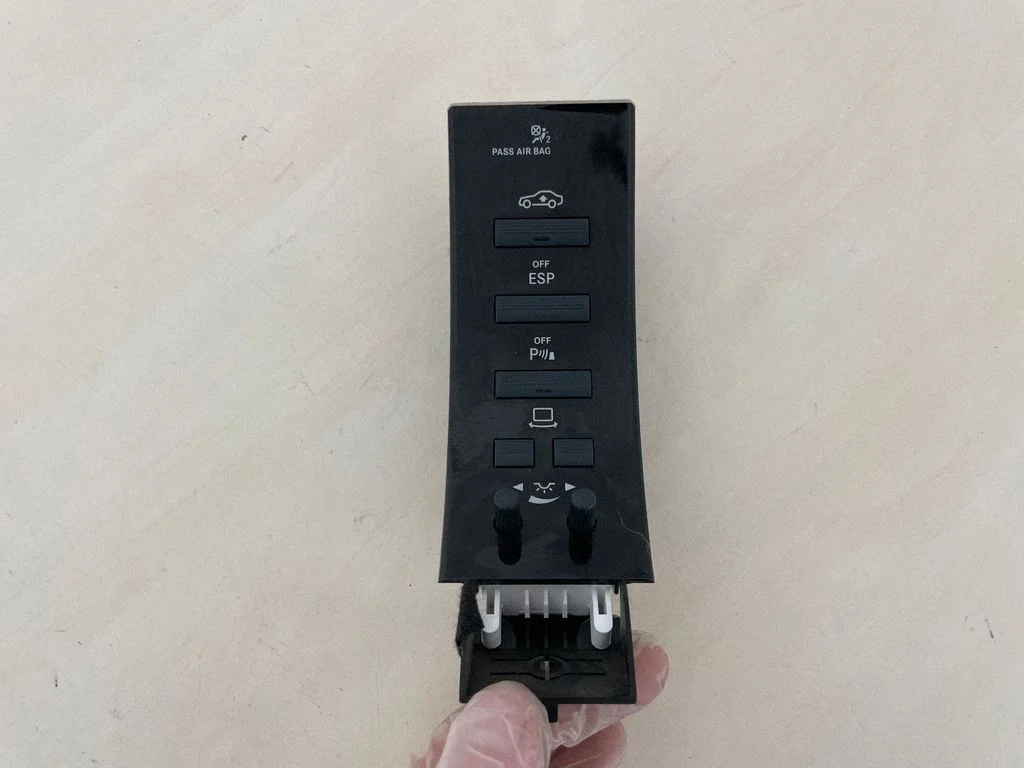 Balstiekārtas vadības bloks A2218701558
