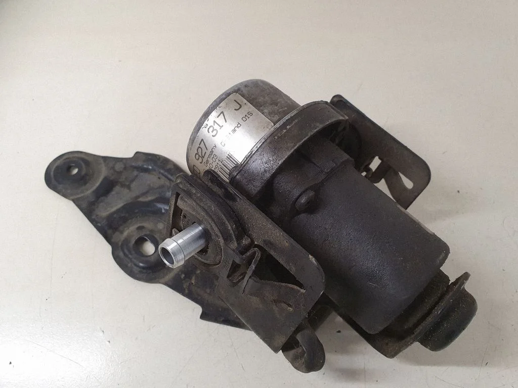 Vacuum pump 8E0927317J