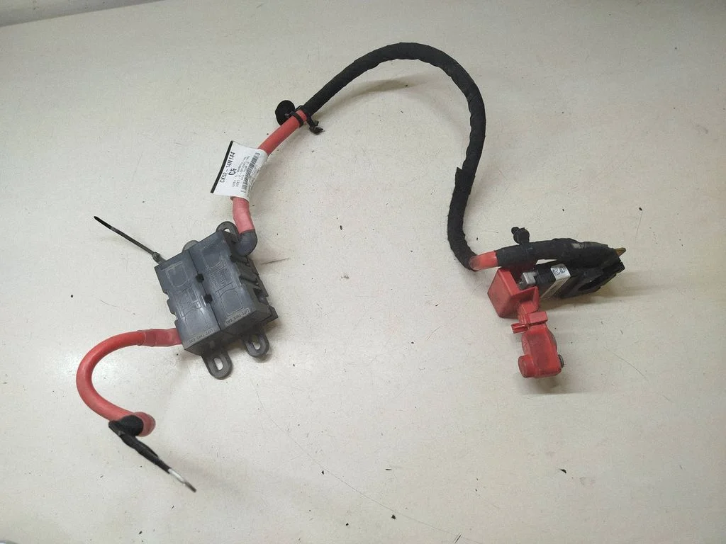 Positive cable (battery) – Land Rover Range Rover Sport L494 (2013-)