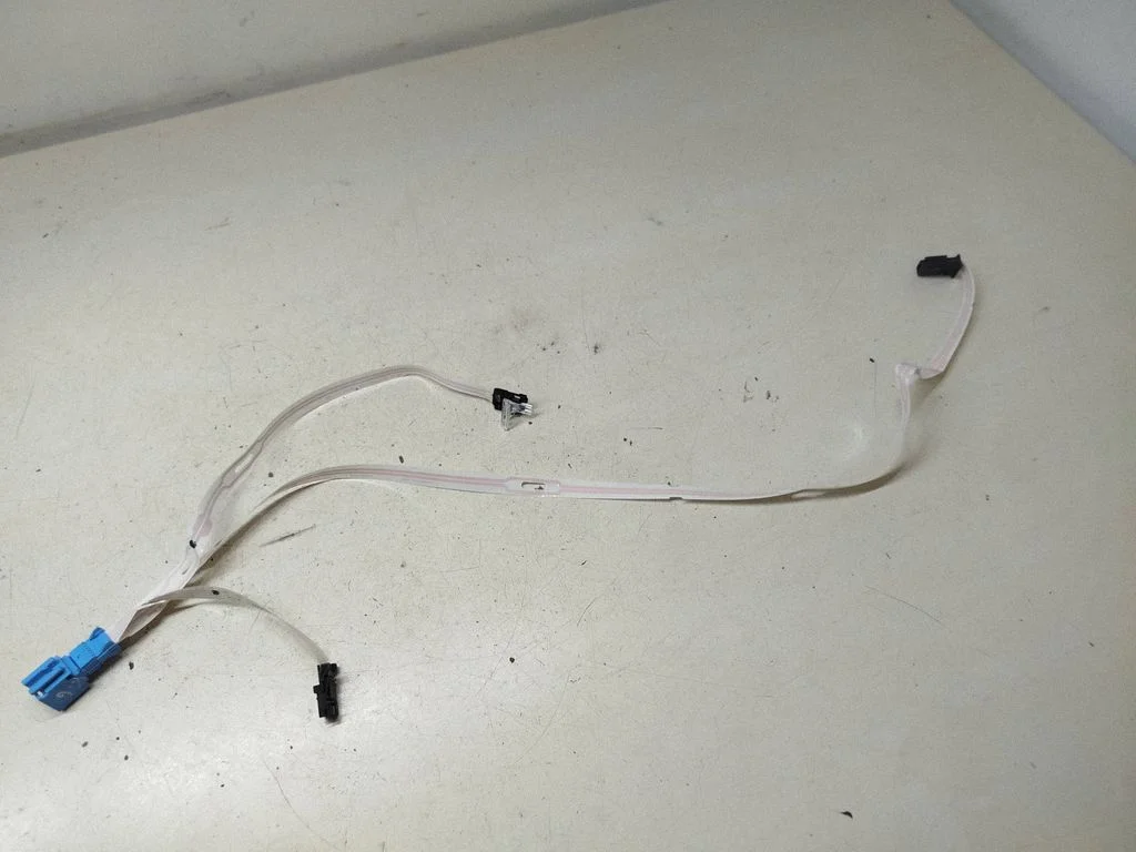 Aizmugurējo durvju vadu instalācija a1645401908