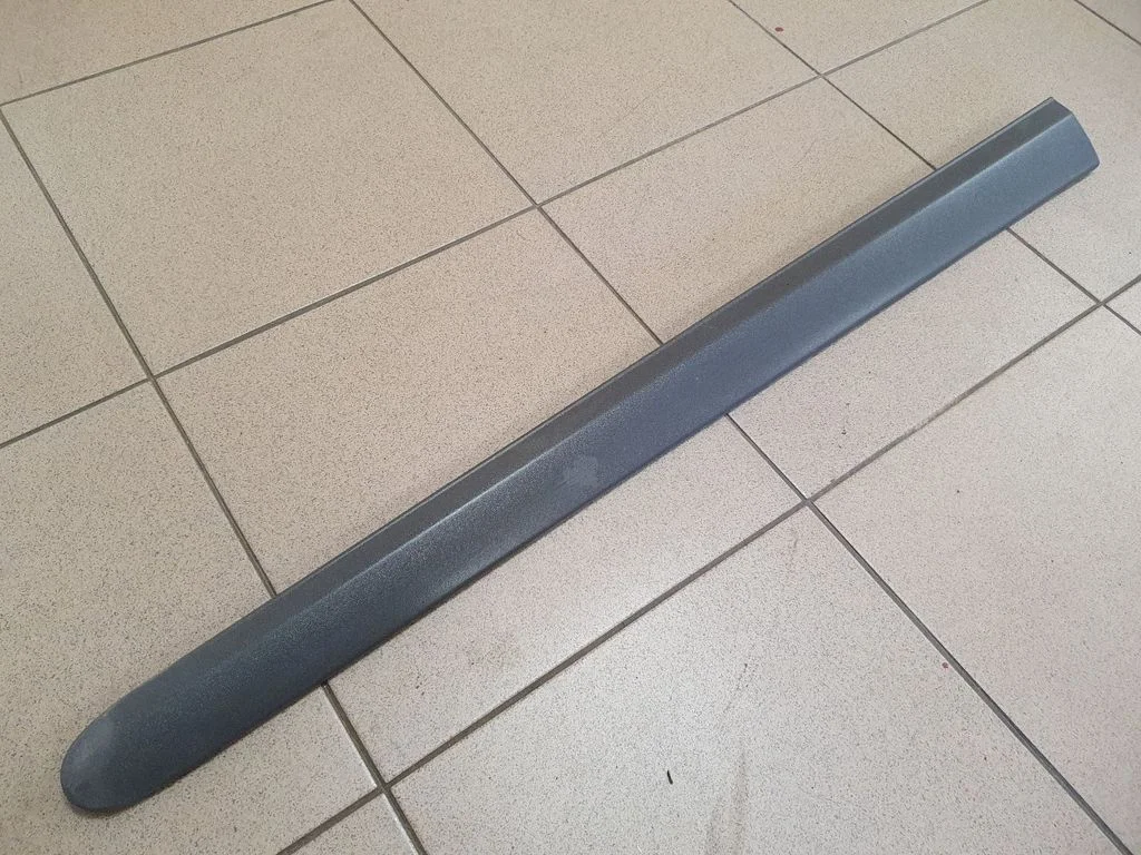 Front door trim (molding) A6396900162