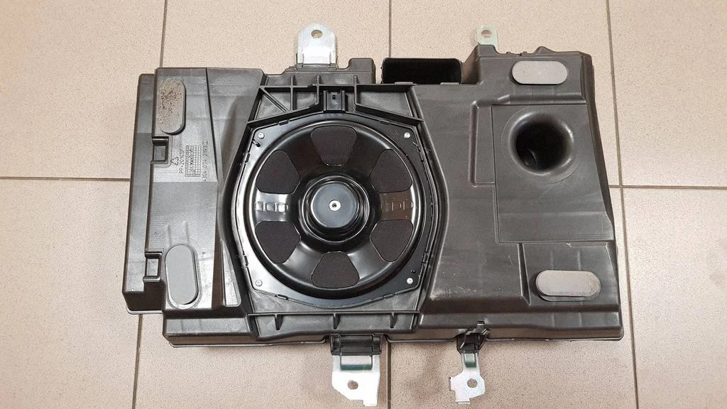 Subwoofer BJ3218808EB