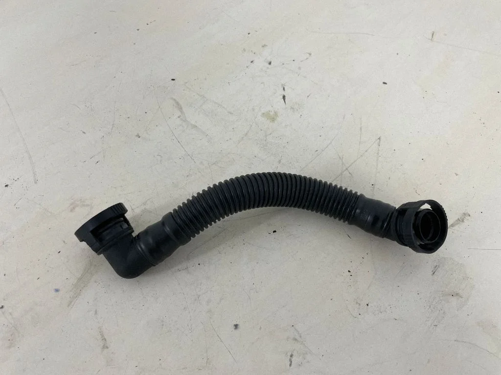 Breather/breather pipe/hose 03L103493G