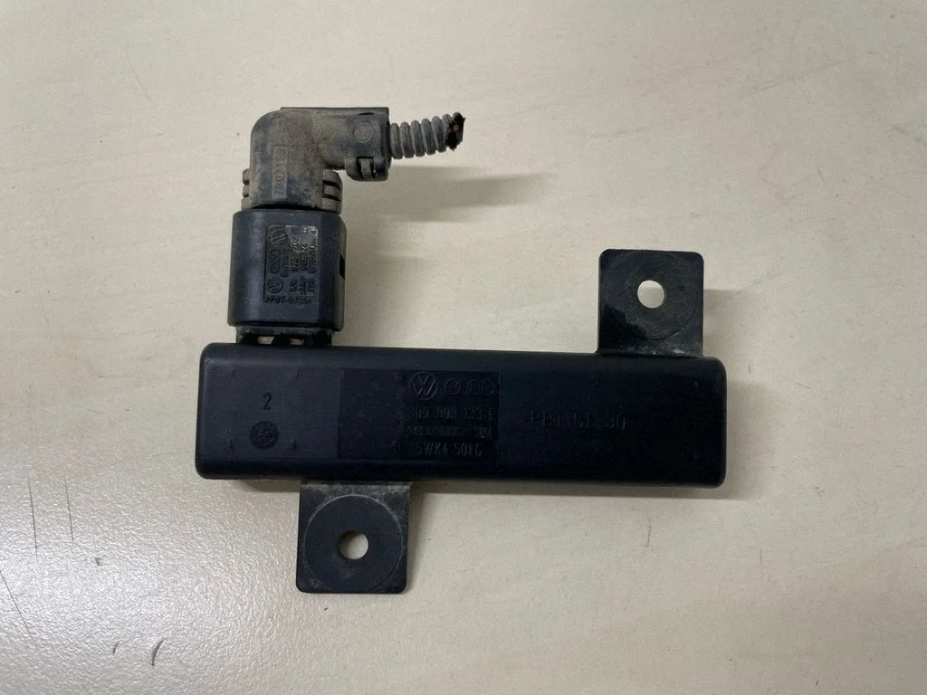 Interior comfort aerial antenna 3D0909133E
