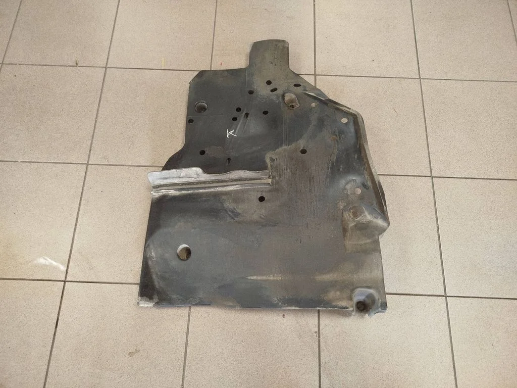 Rear underbody cover/under tray 42045XA01A