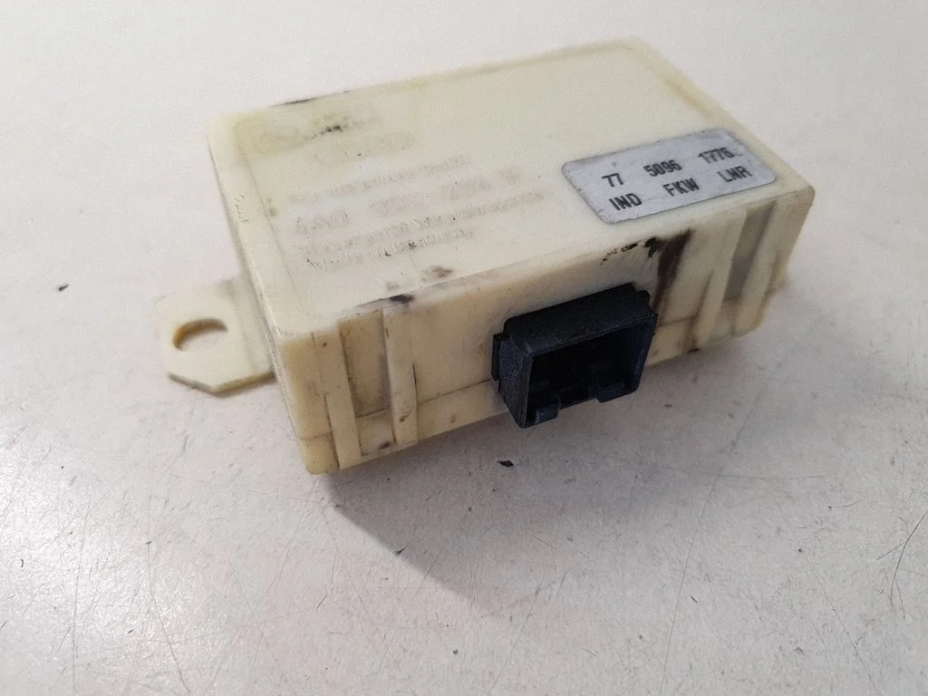 Immobilaiseri juhtplokk – Audi A6 S6 C4 4A (1994-1997)