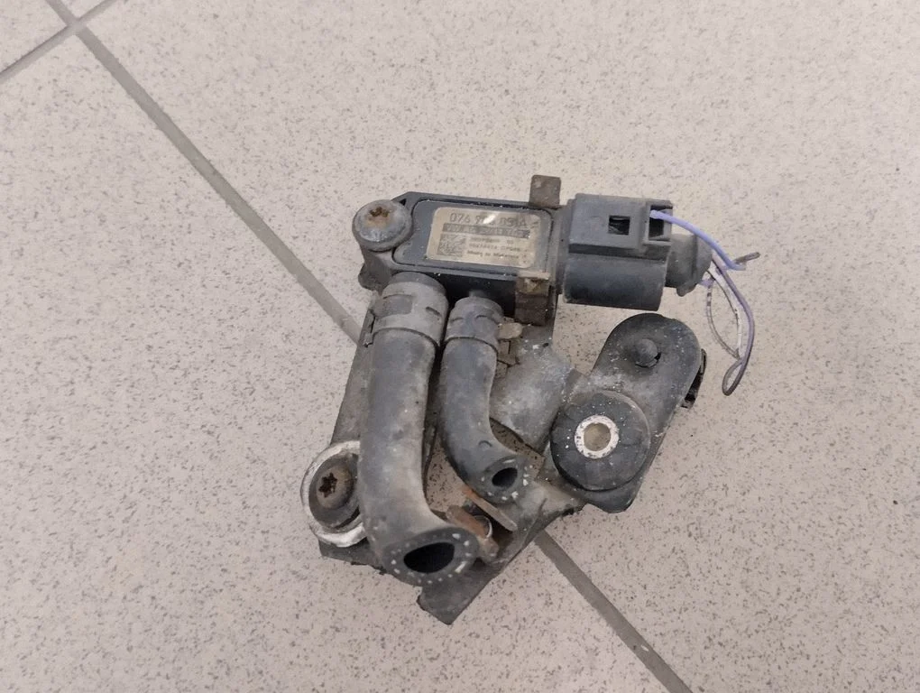 Exhaust gas pressure sensor 076906051A
