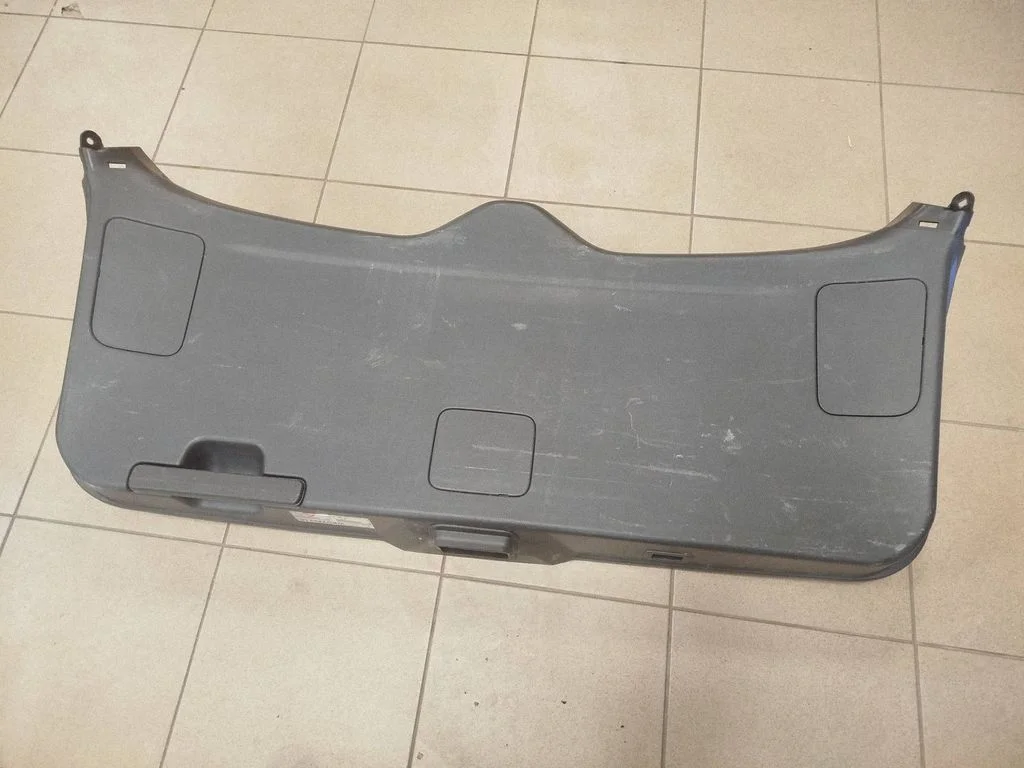 Tailgate trim 94320AL000