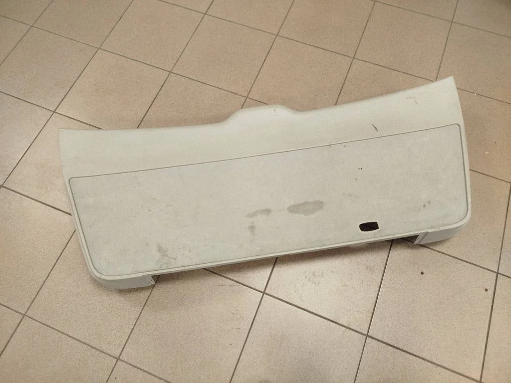 Aizmugurējā vāka apdare a1647401970