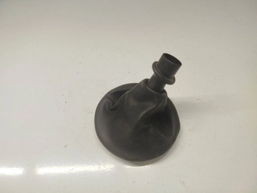 Gear lever shifter trim leather/knob – Volkswagen Transporter - Caravelle T5 (2003-2015)