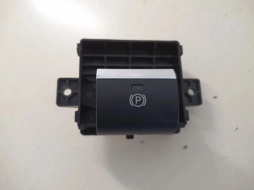 Hand parking brake switch – Subaru Outback (BS) (2015-2019)