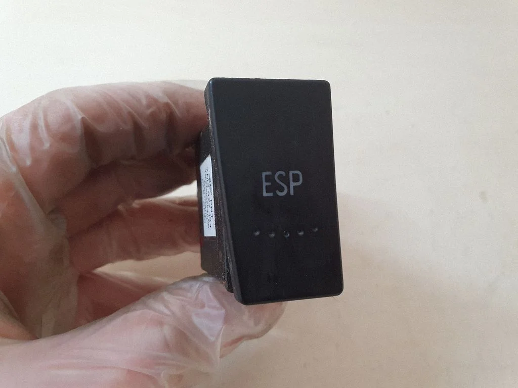 ESP (stabilumo sistemos) jungtukas